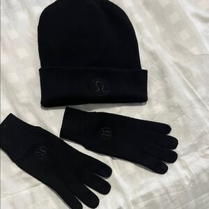 lululemon athletica Black Gloves and Beanie Set
